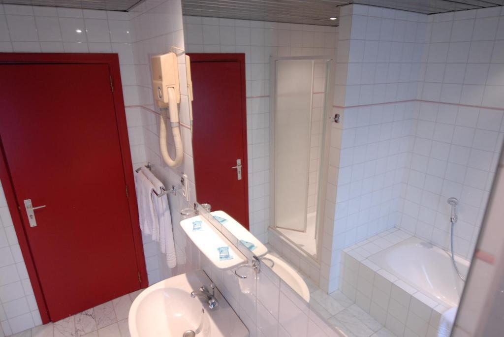Hotel Le Joli Bois Waterloo Zimmer foto