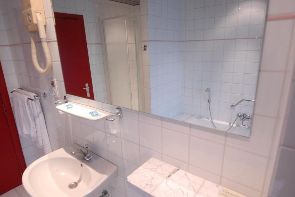 Hotel Le Joli Bois Waterloo Zimmer foto