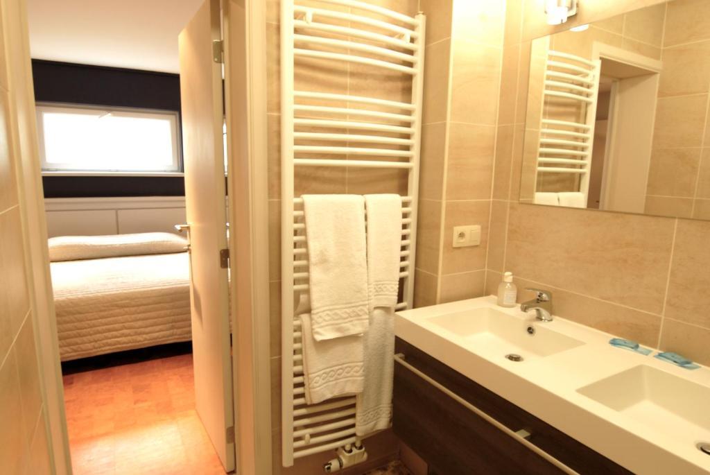 Hotel Le Joli Bois Waterloo Zimmer foto